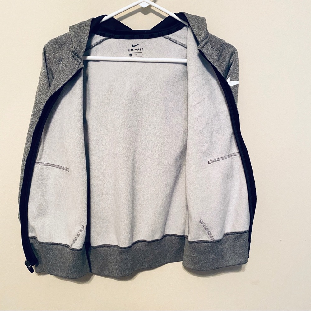 Nike Boys Gray Dri Fit Hoodie Large (14-16) - Picture 11 of 12